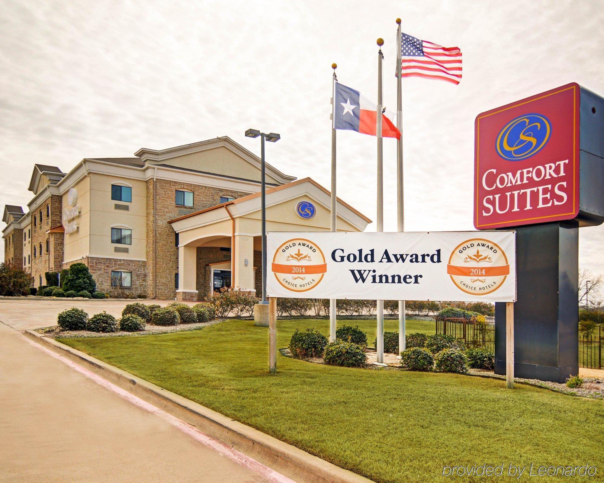 Comfort Suites Lindale Exterior photo
